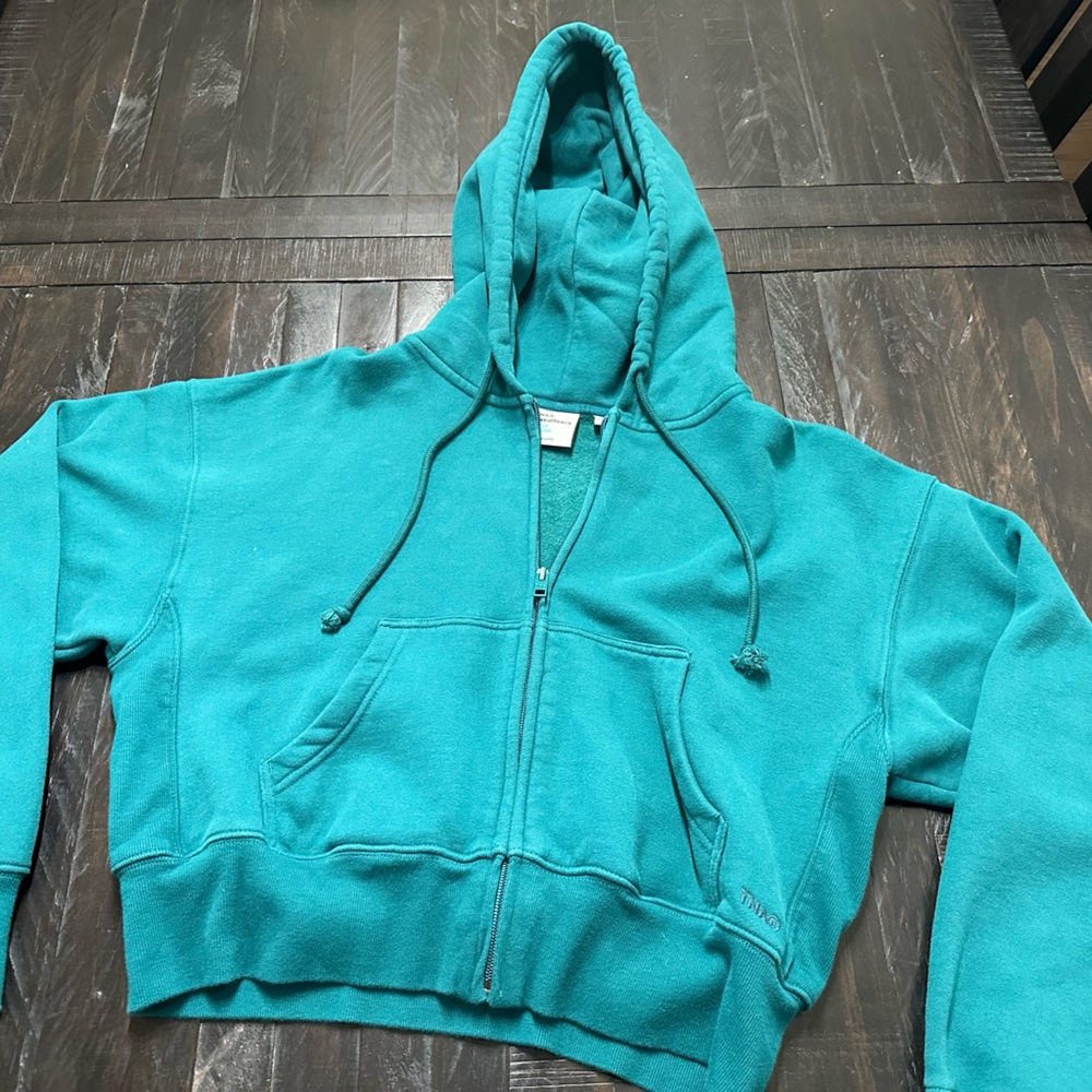 Green TNA  sweatfleece , cozy, fleece, boyfriend Fit small cropped sweatshirt